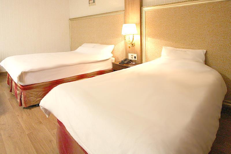 Changwon Olympic Hotel מראה חיצוני תמונה