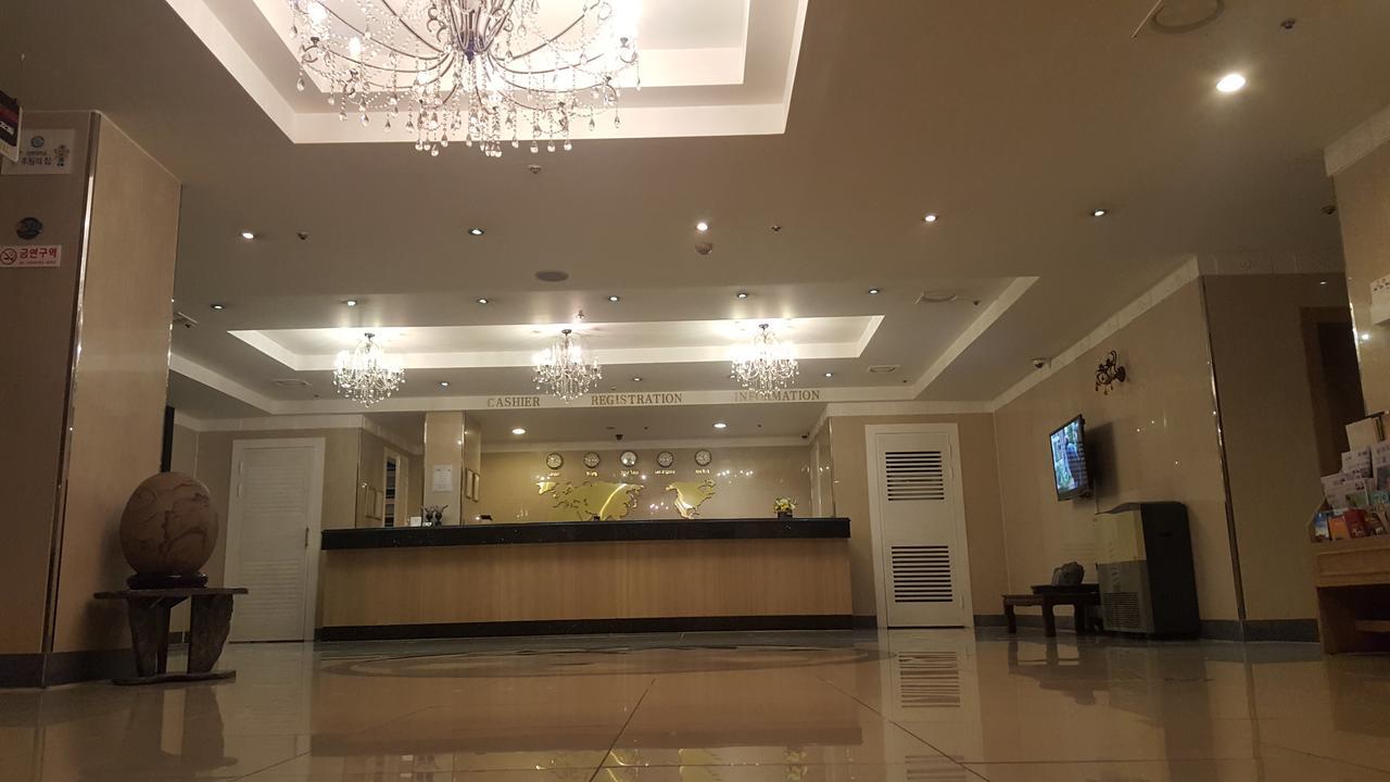 Changwon Olympic Hotel חדר תמונה